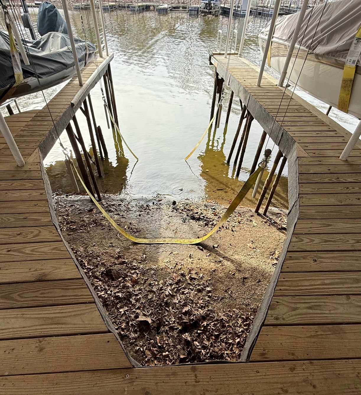 &nbsp;&nbsp;Low water at Motor Boat Club 568.35 feet that day 